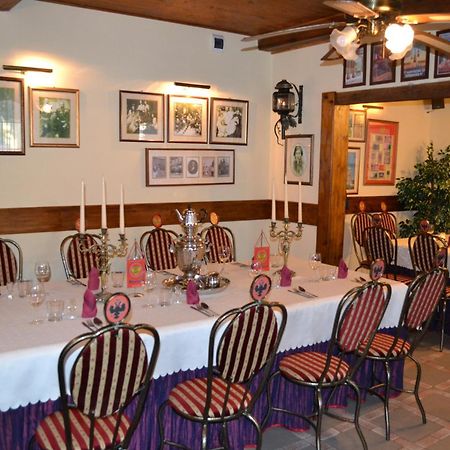 Gosciniec Borne Sulinowo - Byla Baza Wojskowa Hotel Екстериор снимка