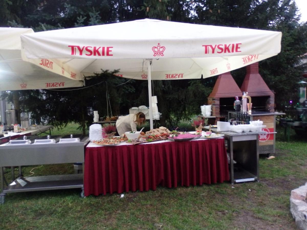 Gosciniec Borne Sulinowo - Byla Baza Wojskowa Hotel Екстериор снимка