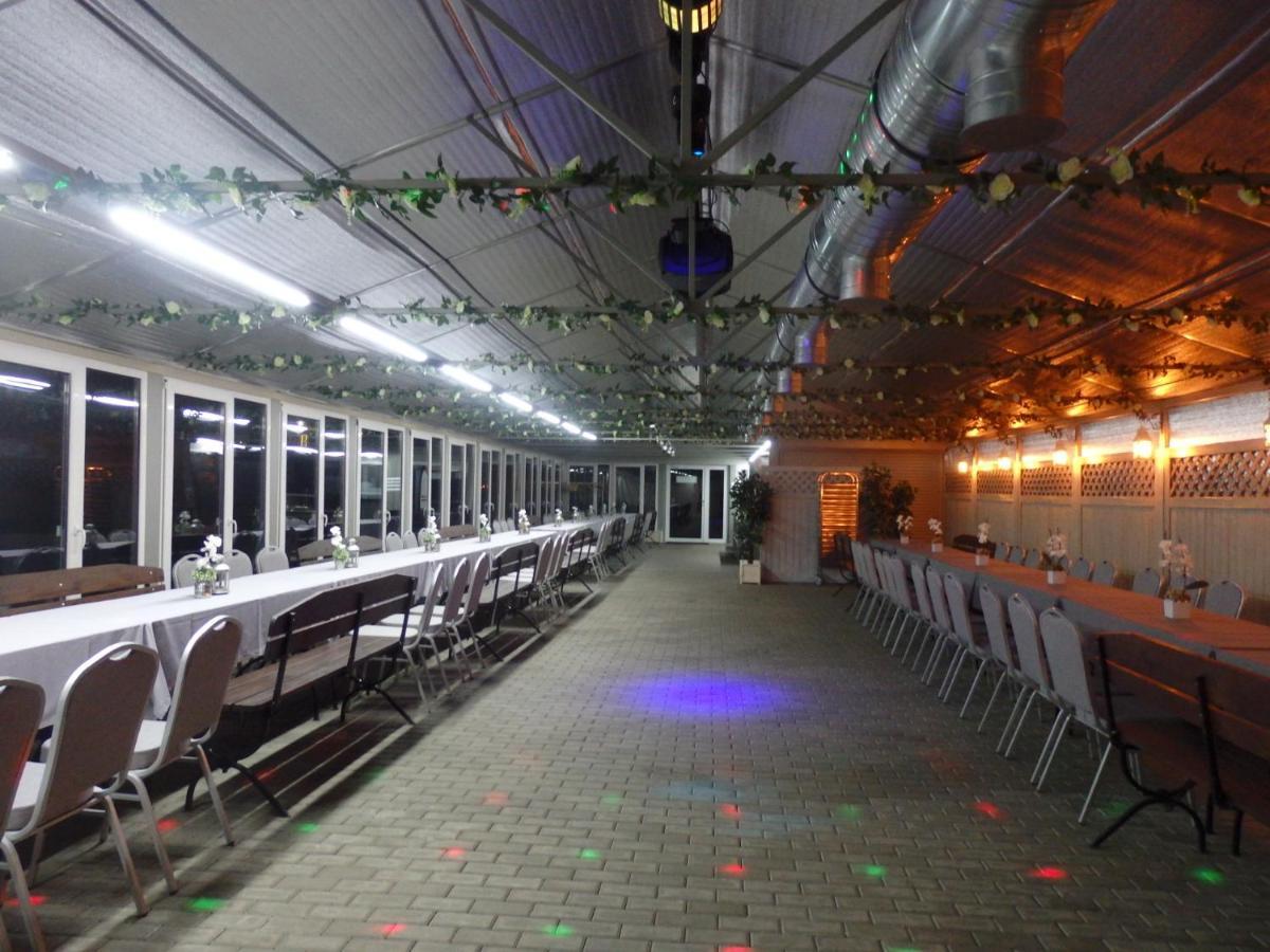 Gosciniec Borne Sulinowo - Byla Baza Wojskowa Hotel Екстериор снимка