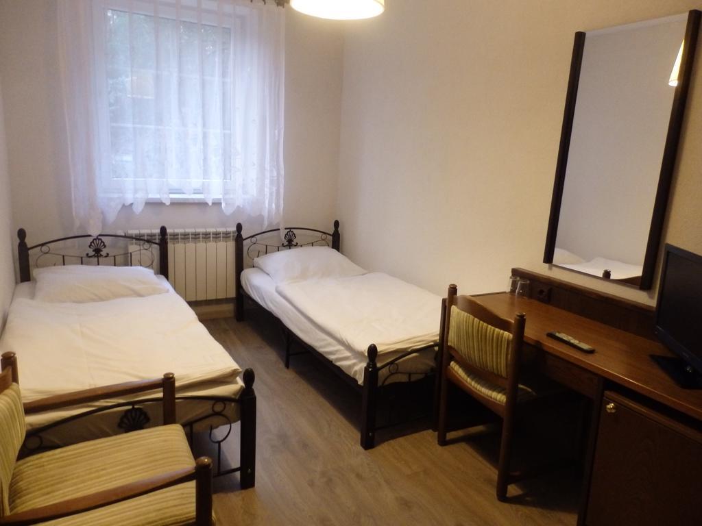 Gosciniec Borne Sulinowo - Byla Baza Wojskowa Hotel Екстериор снимка